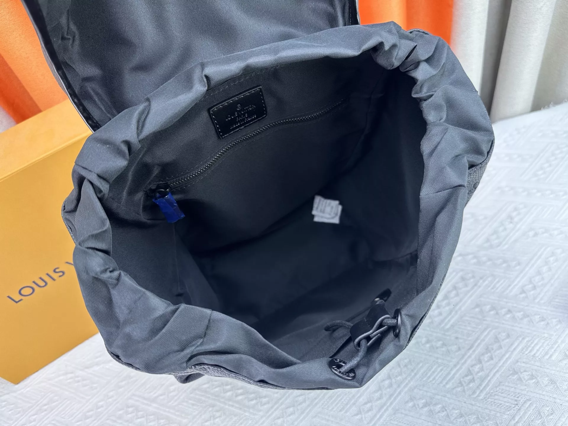 Soft 7929 Louis Vuitton AAA Quality Backpacks For Unisex