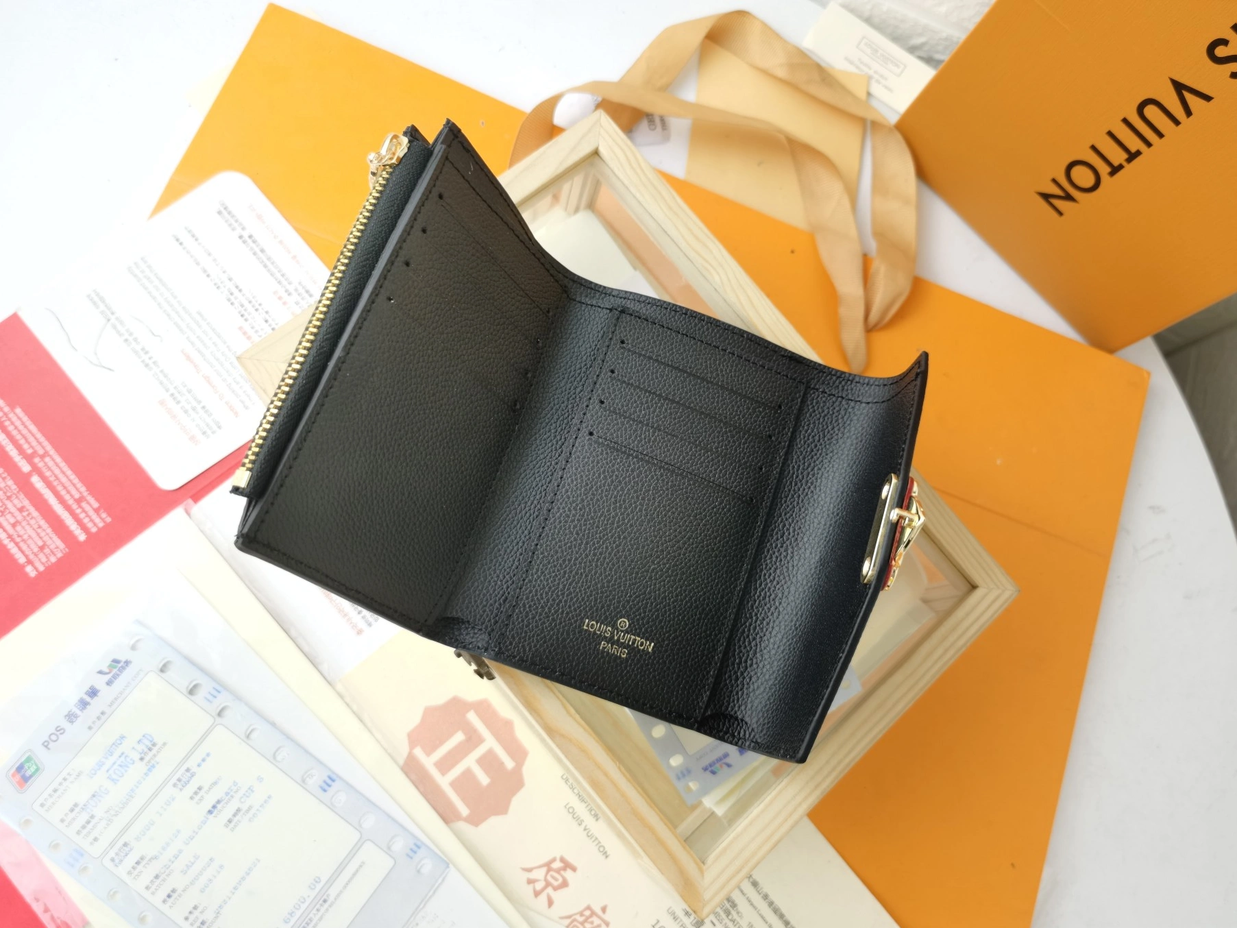 Soft 7956 Louis Vuitton LV Card Case For Women