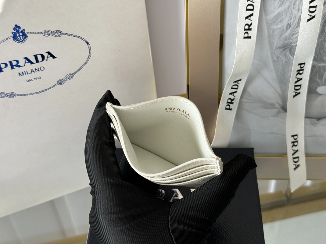 Soft 8162 Prada Card Case For Women