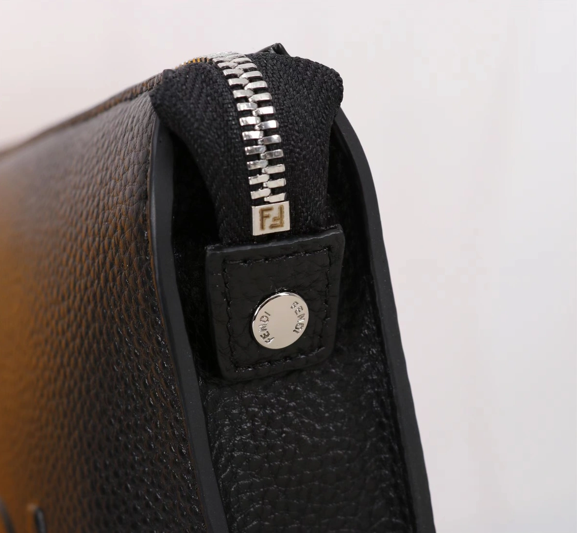 Soft 8283 Fendi AAA Man Wallets
