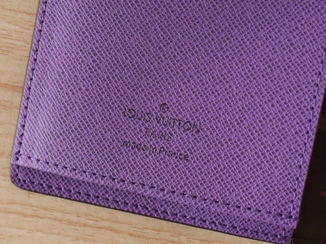Soft 8302 Louis Vuitton AAA Quality Card Case