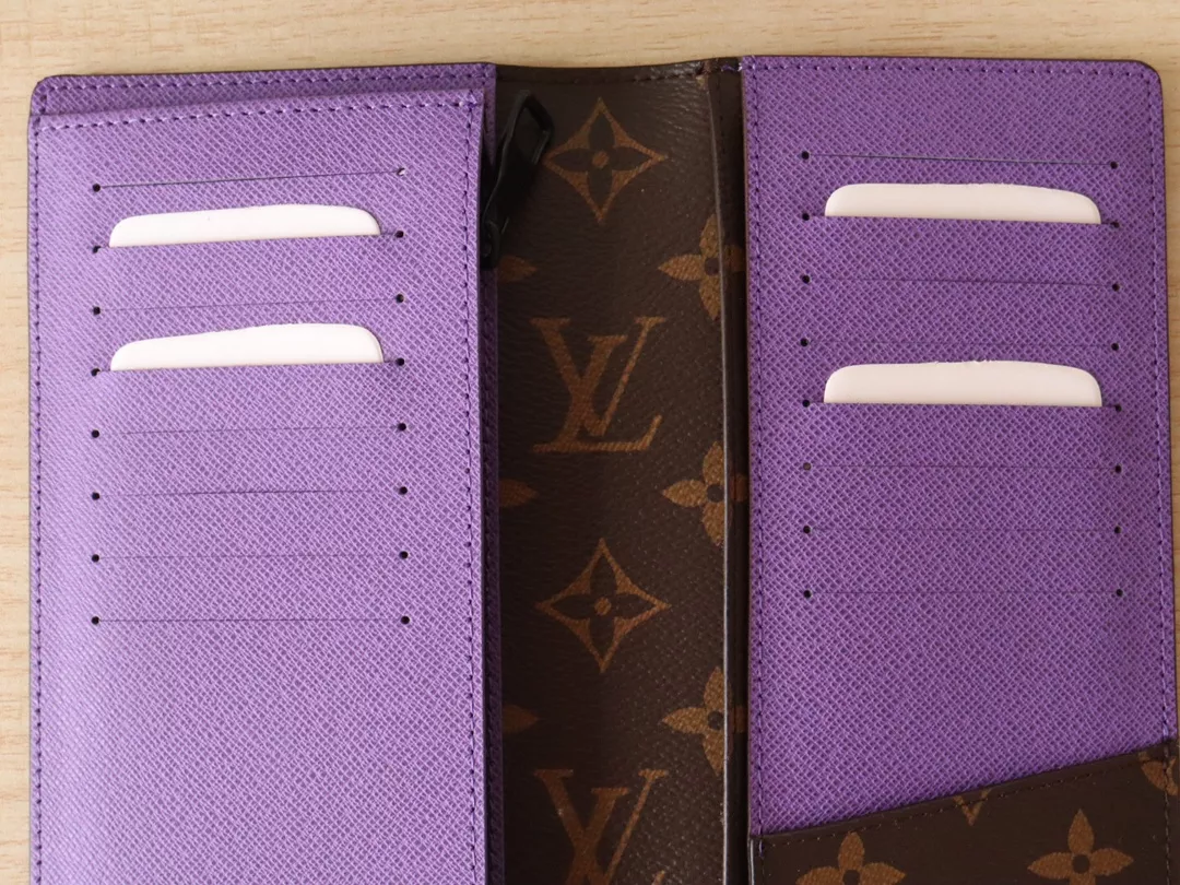 Soft 8302 Louis Vuitton AAA Quality Card Case