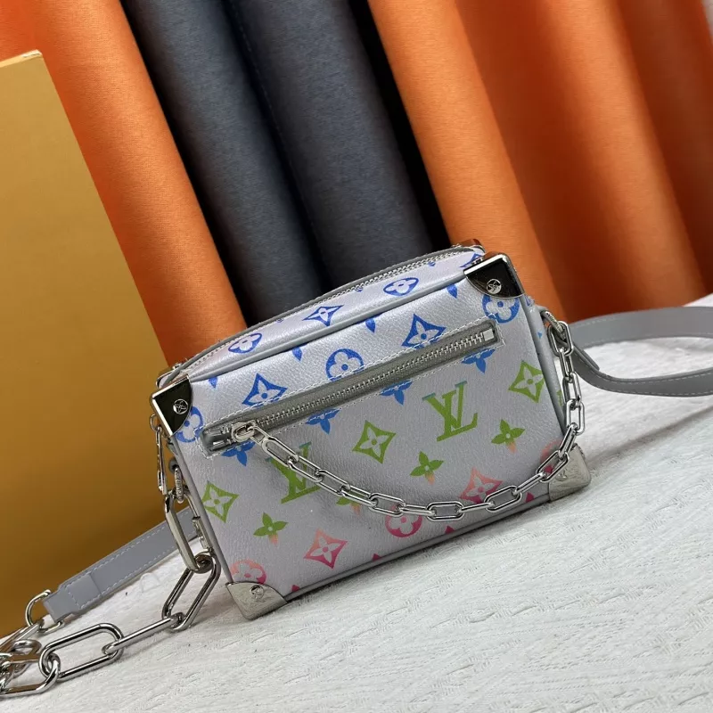 Soft 8427 Louis Vuitton AAA Quality Messenger Bags For Women