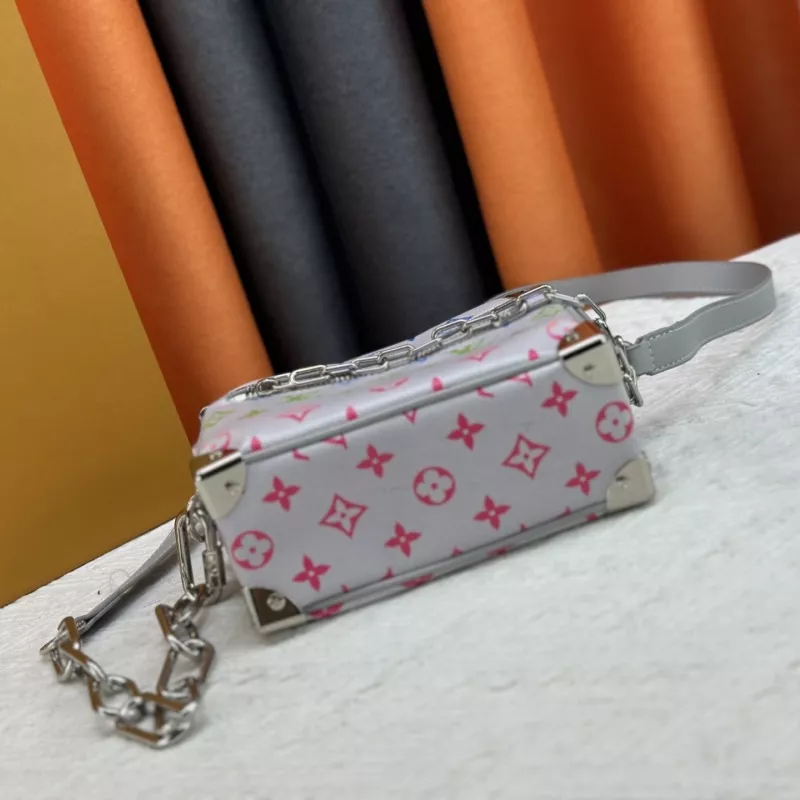 Soft 8427 Louis Vuitton AAA Quality Messenger Bags For Women