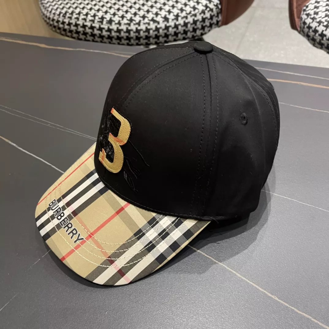 Soft 8435 Burberry Caps