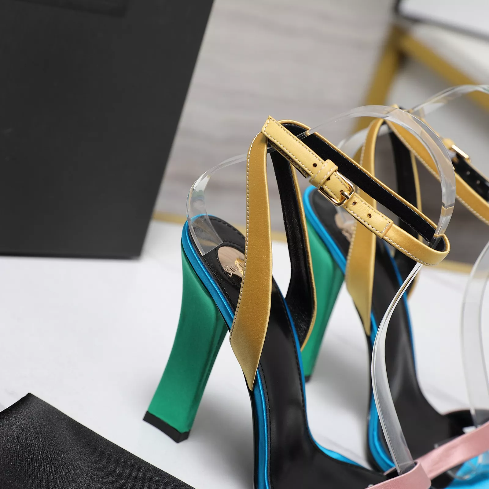 Soft 8446 Yves Saint Laurent YSL Sandal For Women