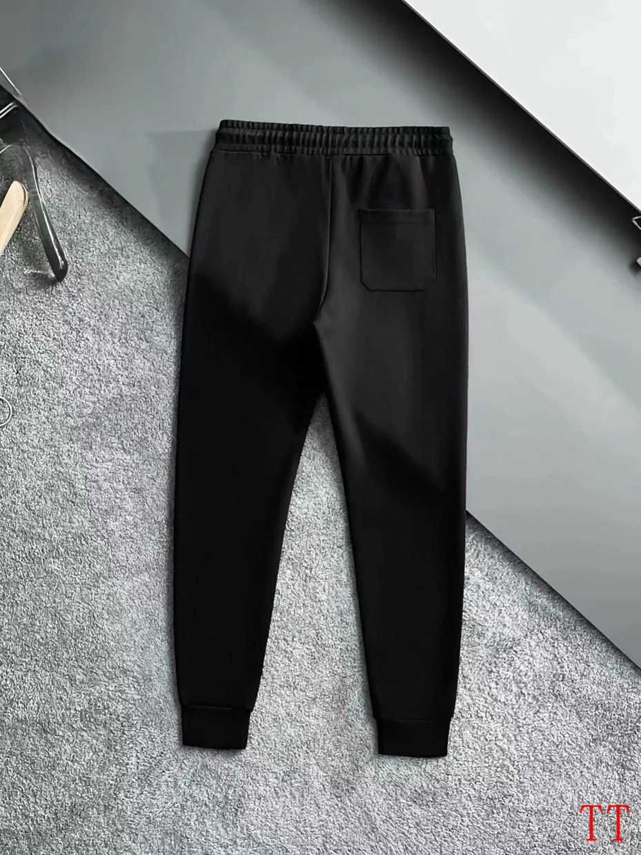 Soft 8597 Moncler Tracksuits Long Sleeved For Men