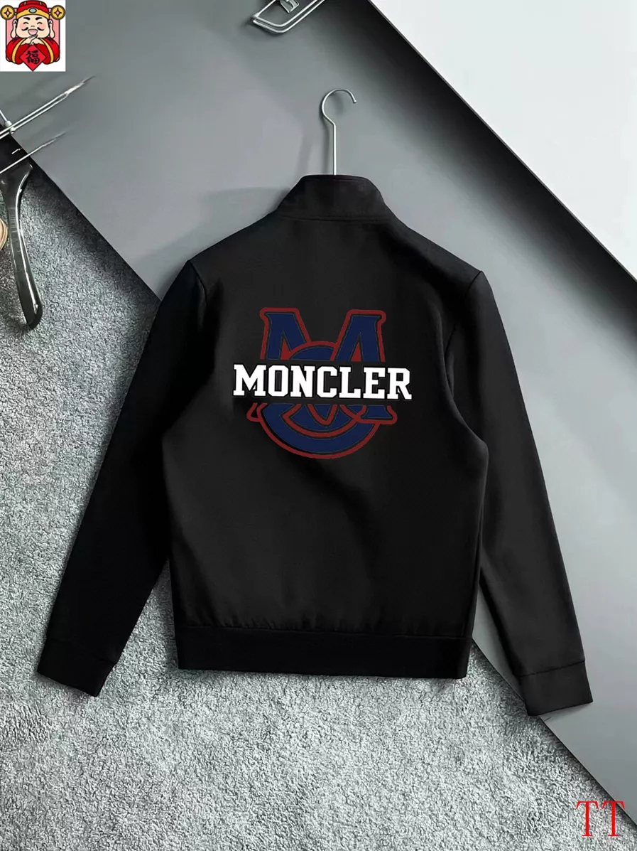 Soft 8597 Moncler Tracksuits Long Sleeved For Men