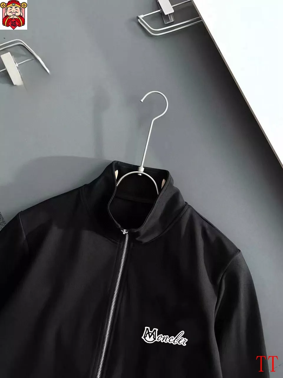 Soft 8597 Moncler Tracksuits Long Sleeved For Men
