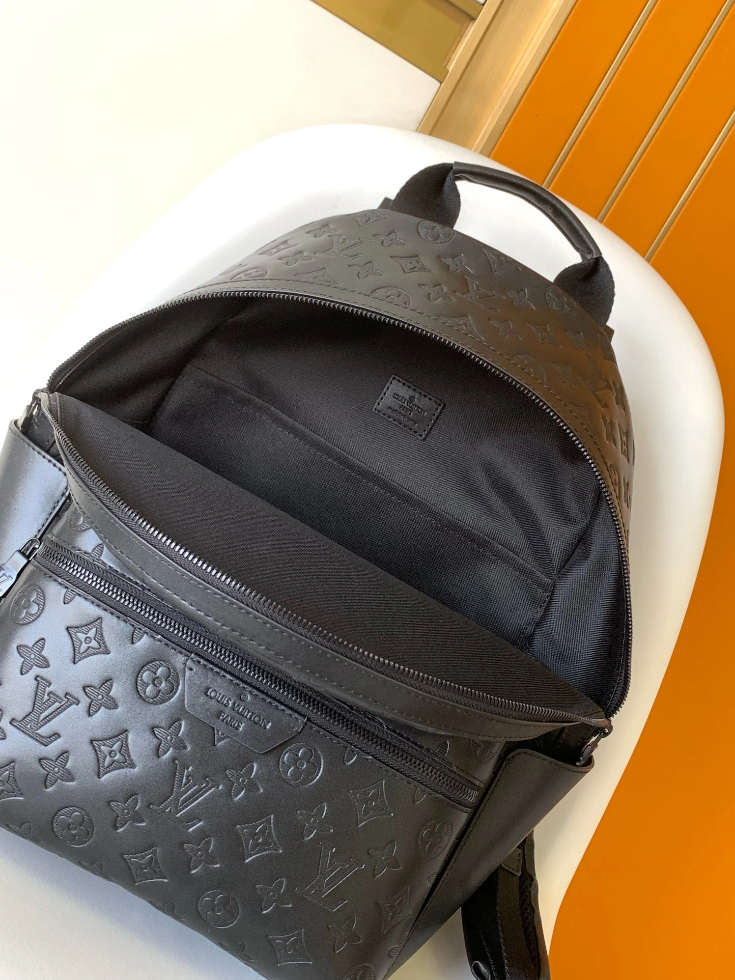Soft 8601 Louis Vuitton LV AAA Man Backpacks