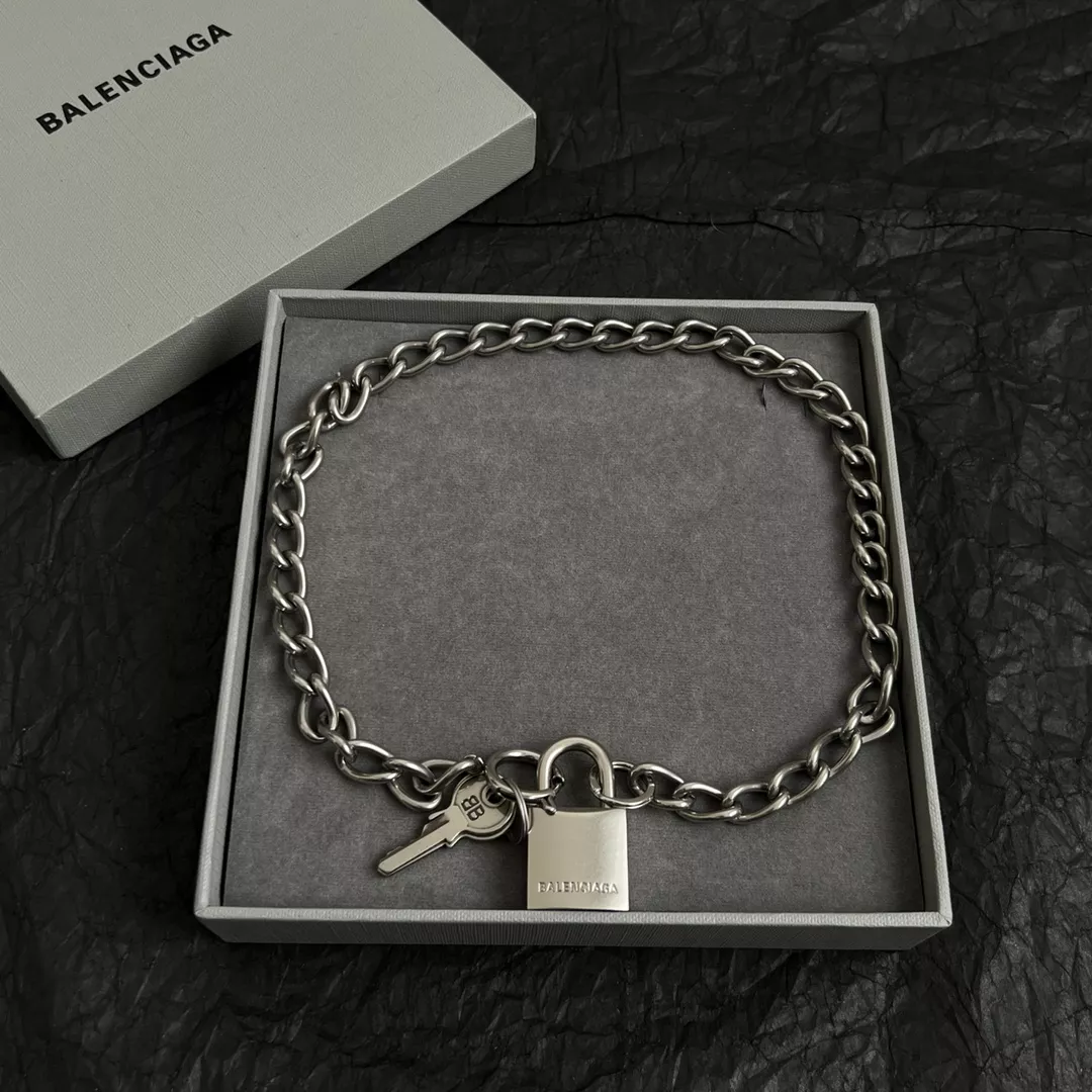 Soft 8699 Balenciaga Necklaces