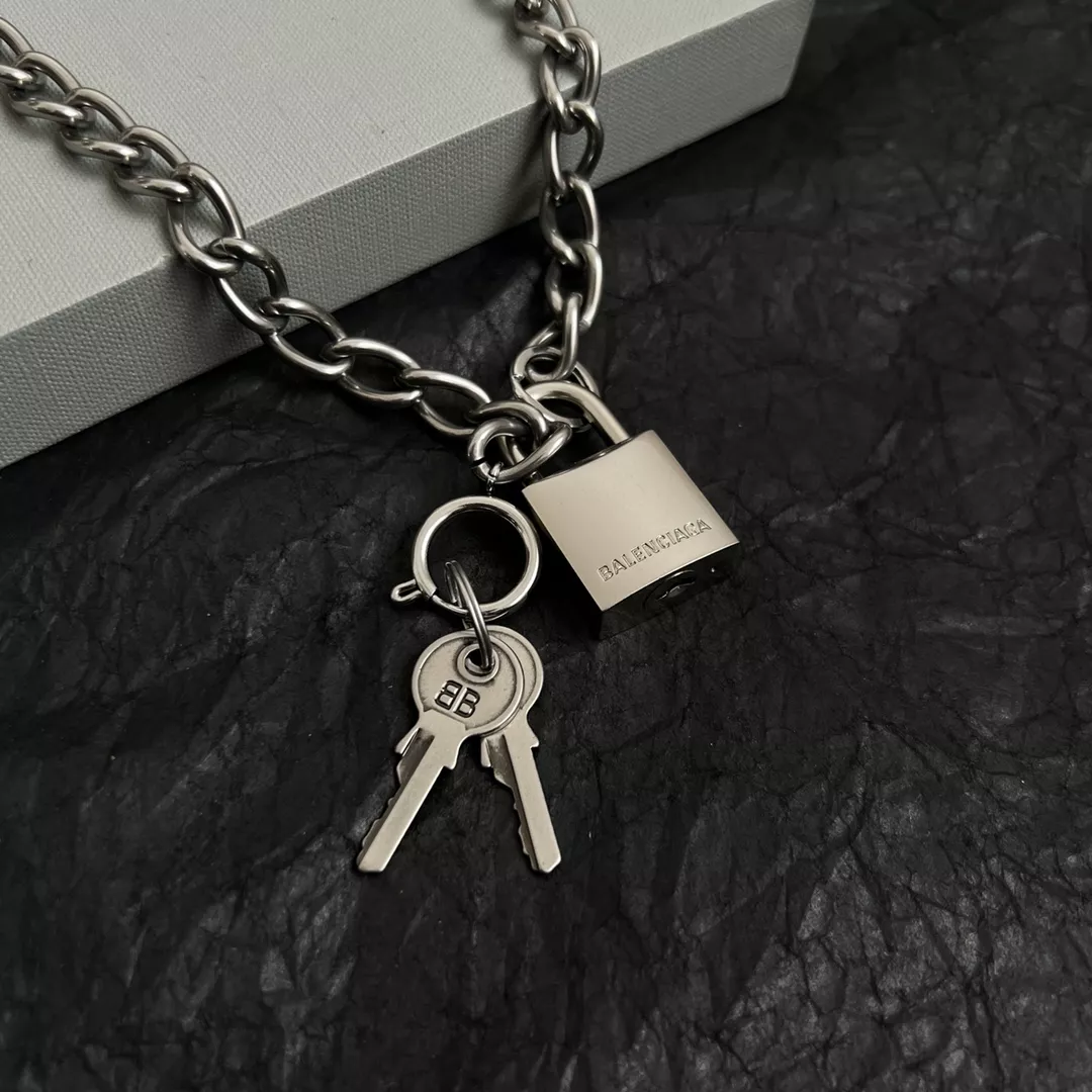 Soft 8699 Balenciaga Necklaces