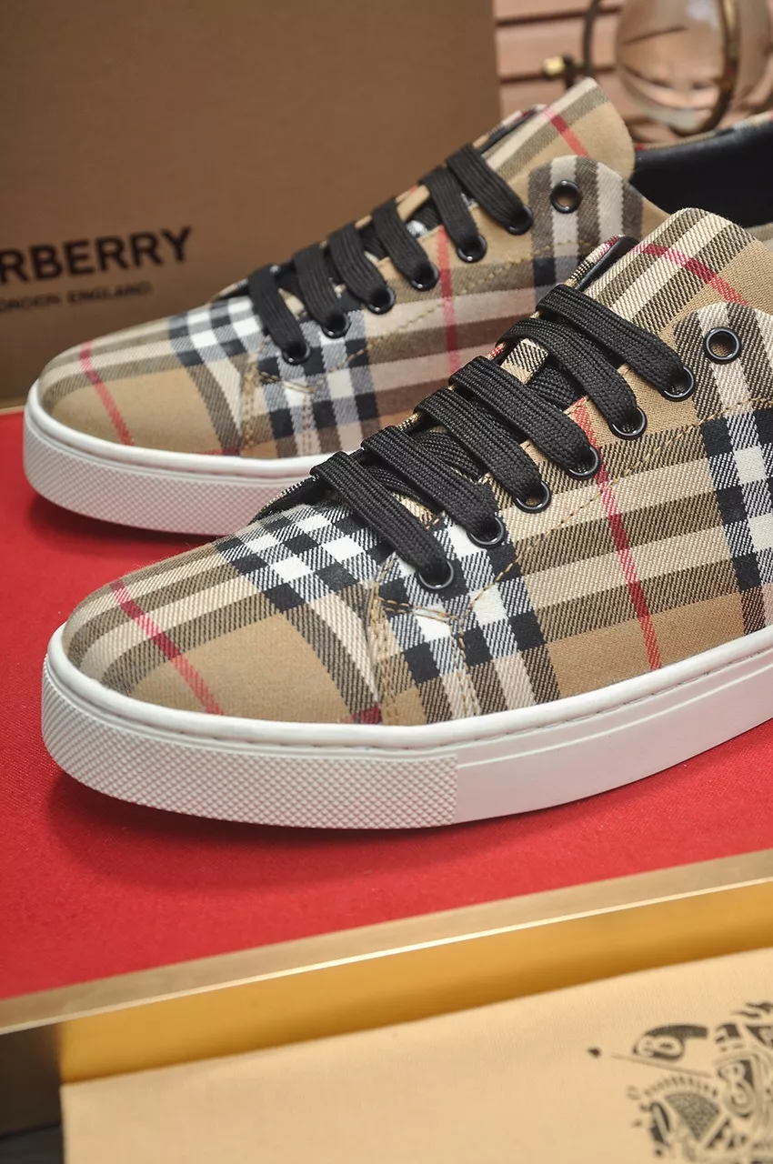 Soft 8831 Burberry Casual Shoes For Men