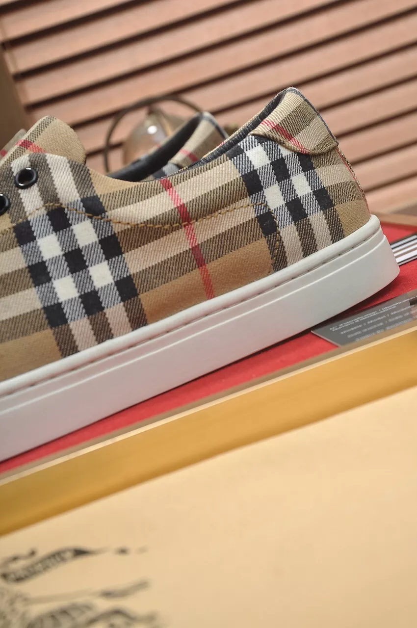 Soft 8831 Burberry Casual Shoes For Men