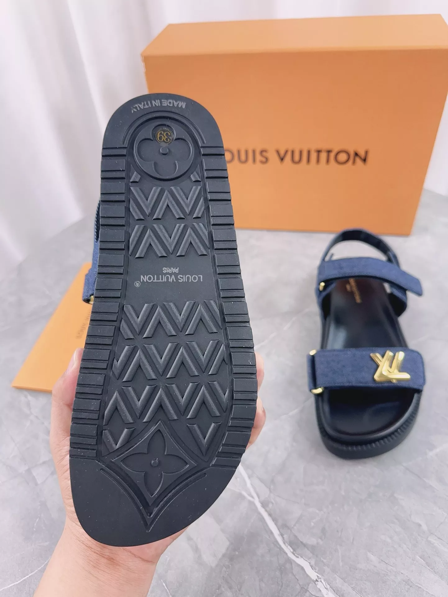 Soft 8886 Louis Vuitton Sandal For Women
