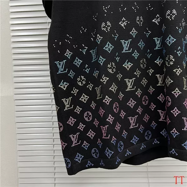 Soft 903 Louis Vuitton LV T-Shirts Short Sleeved For Men