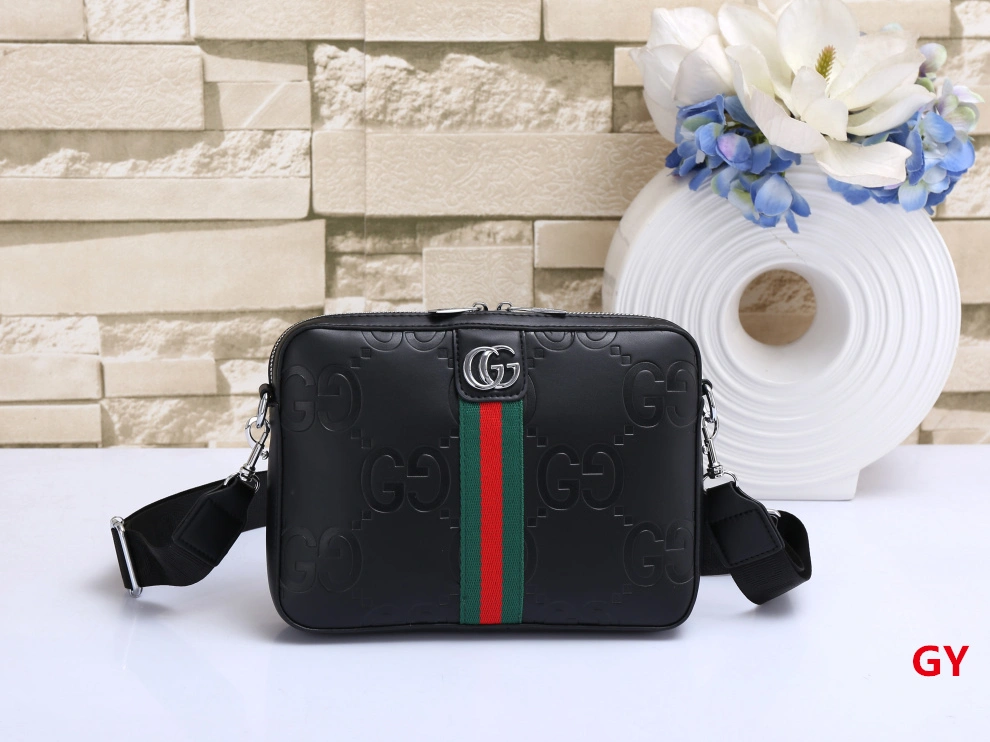 Soft 9070 Gucci Messenger Bags For Men