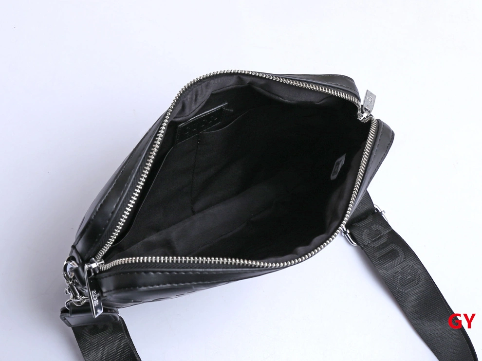 Soft 9070 Gucci Messenger Bags For Men