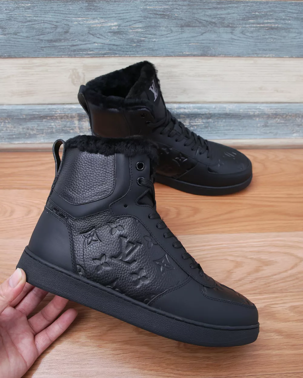 Soft 9157 Louis Vuitton High Tops Shoes For Men