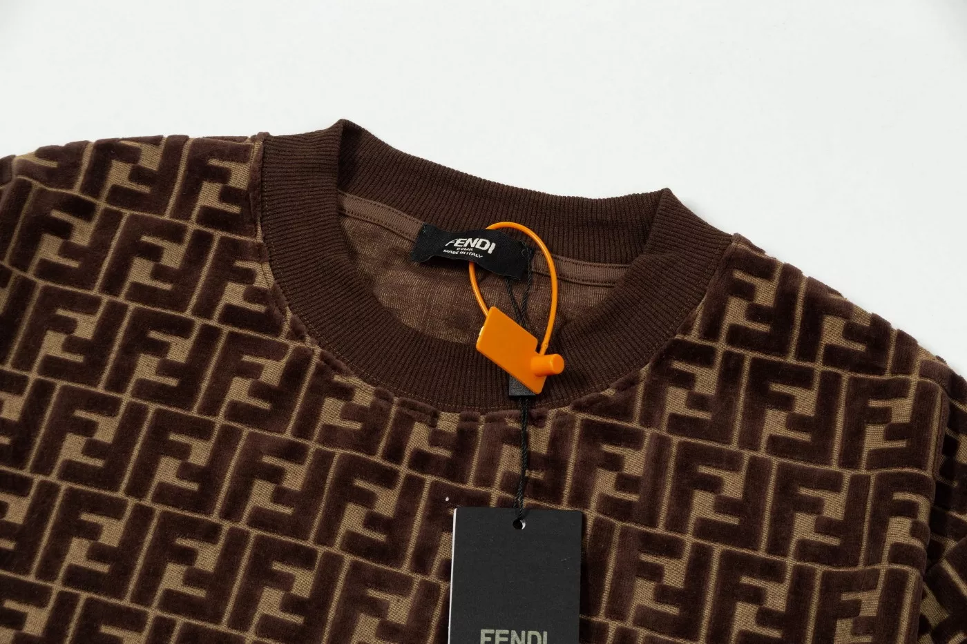 Soft 916 Fendi T-Shirts Short Sleeved For Unisex
