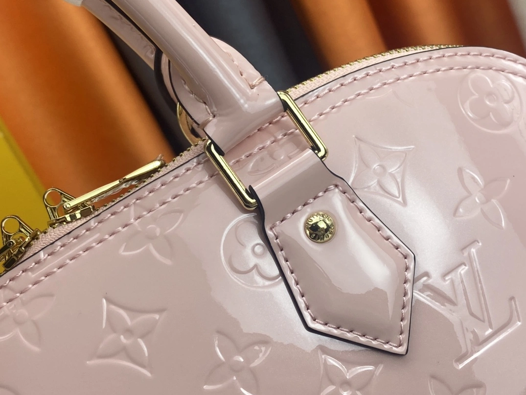 Soft 9283 Louis Vuitton AAA Quality Handbags For Women