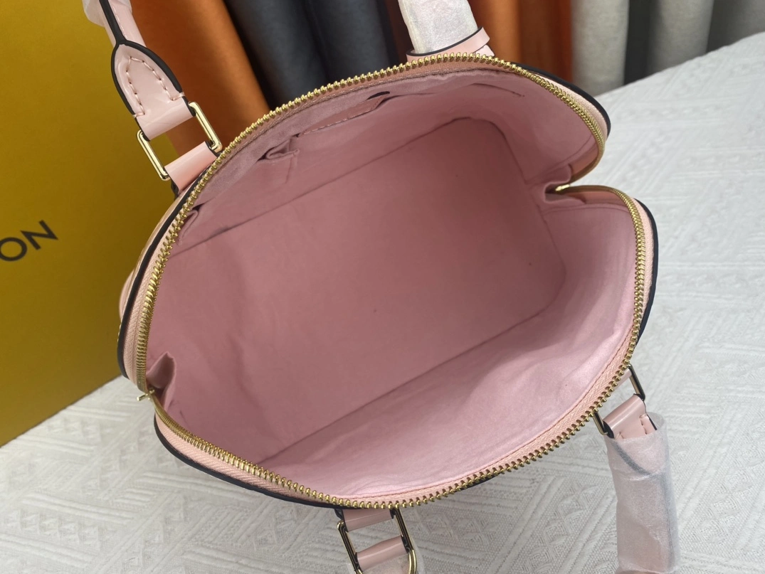Soft 9283 Louis Vuitton AAA Quality Handbags For Women