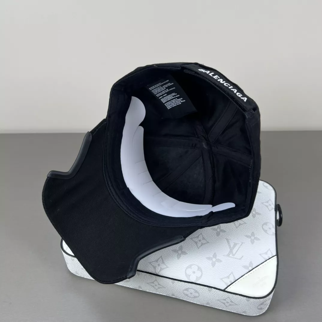 Soft 9702 Balenciaga Caps