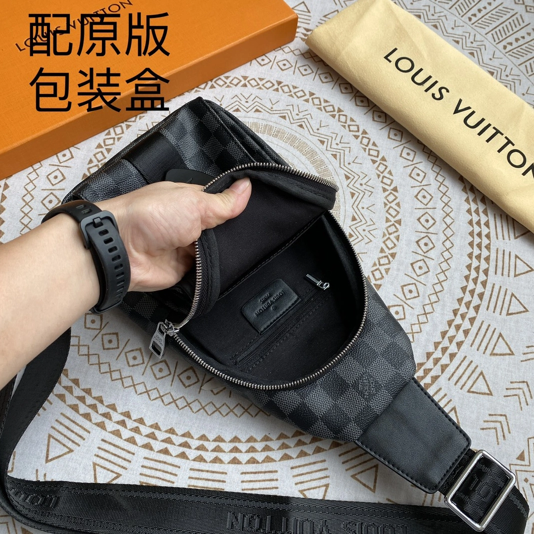 Soft 9775 Louis Vuitton AAA Man Messenger Bags