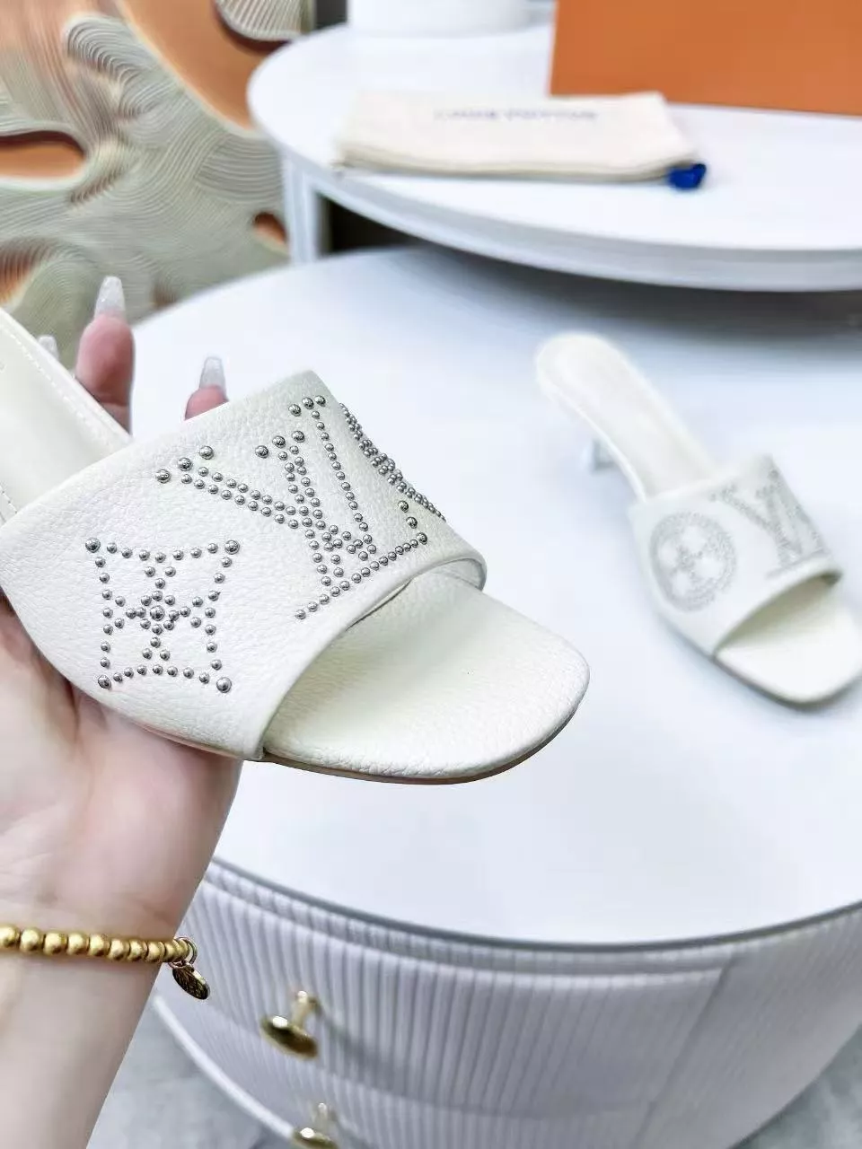 Soft 982 Louis Vuitton Slippers For Women