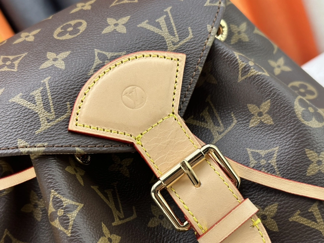 Soft 9923 Louis Vuitton AAA Quality Backpacks For Women