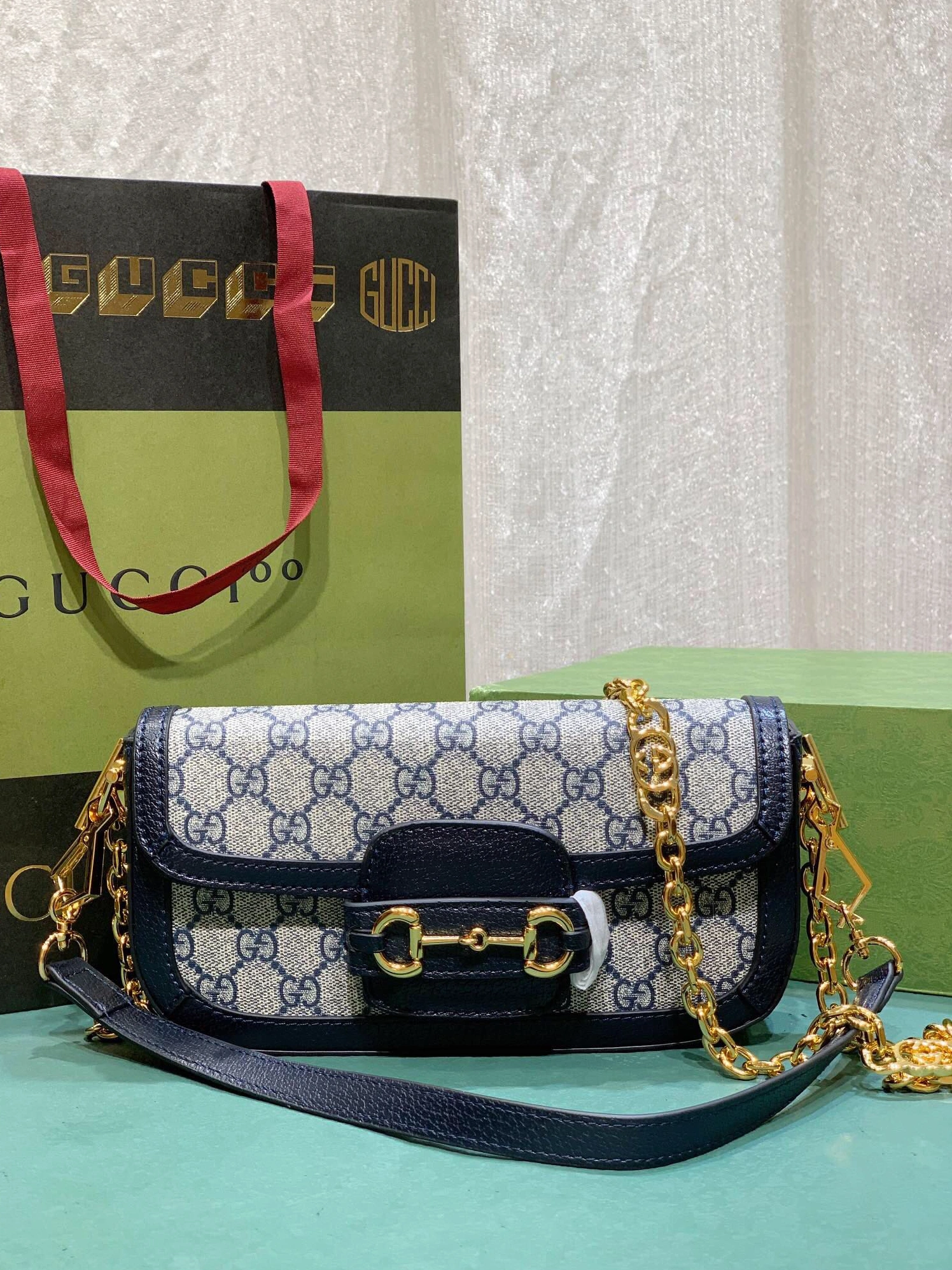 Soft 9987 Gucci AAA Quality Messenger Bags For Women
