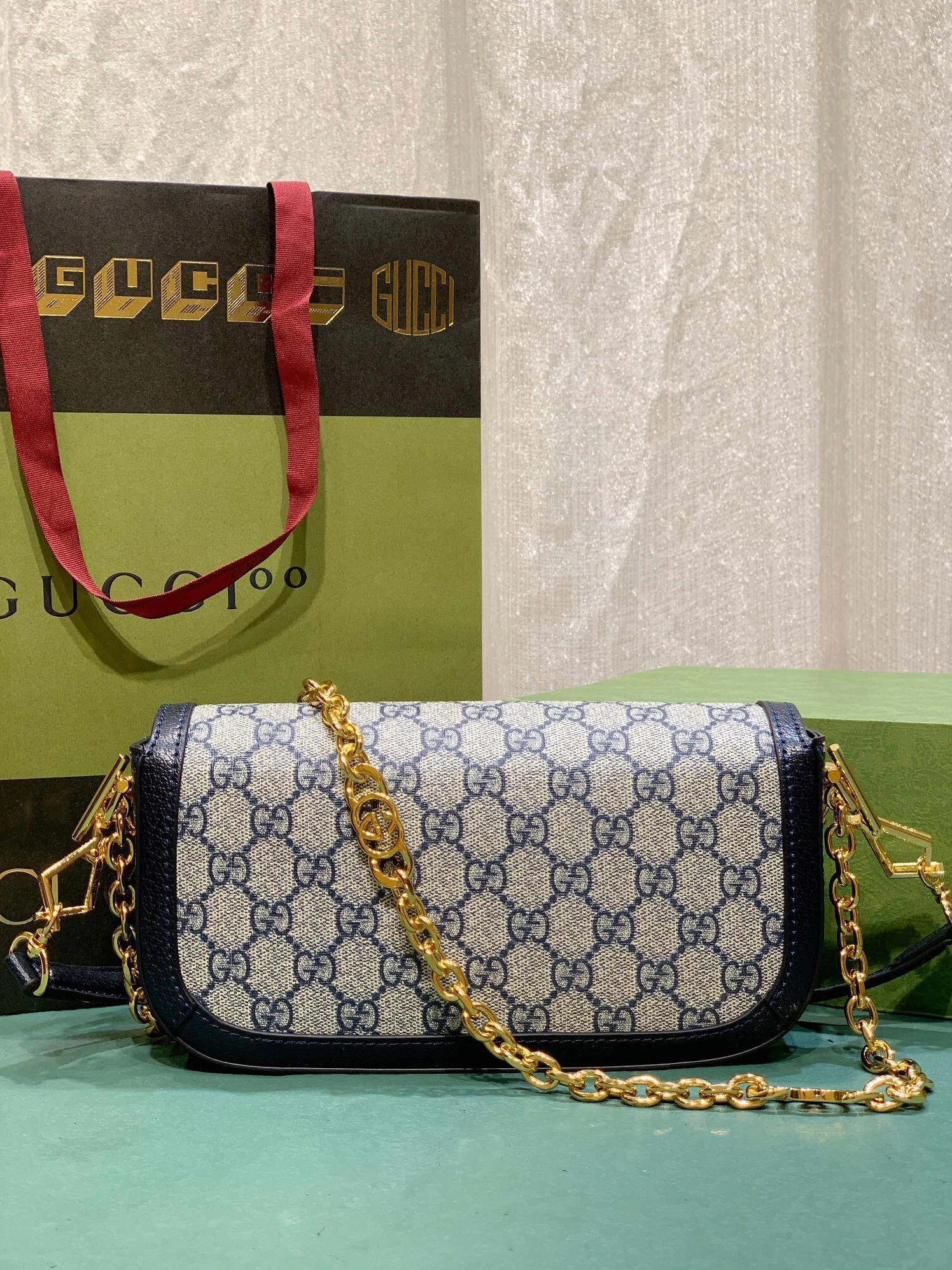 Soft 9987 Gucci AAA Quality Messenger Bags For Women