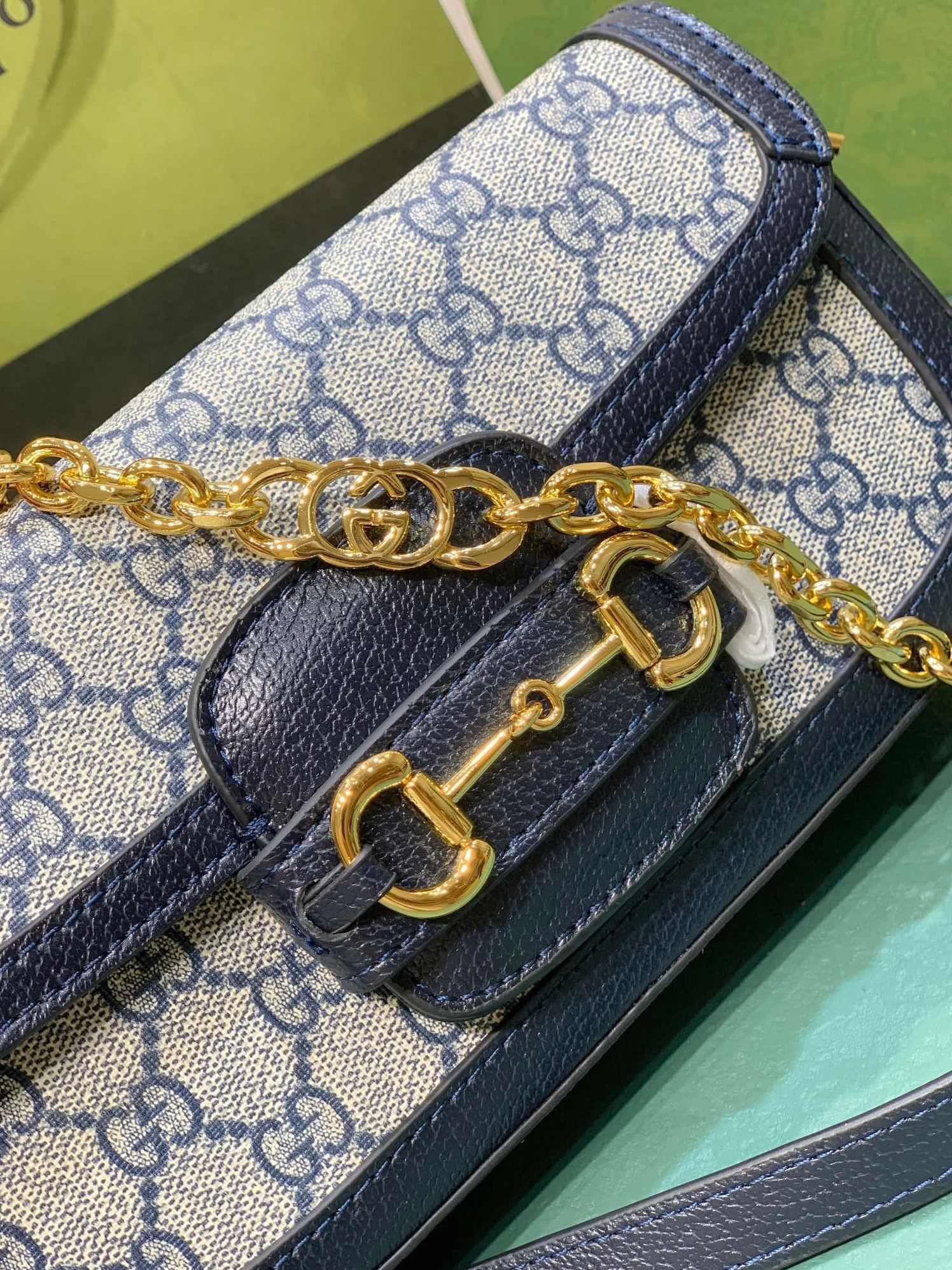 Soft 9987 Gucci AAA Quality Messenger Bags For Women