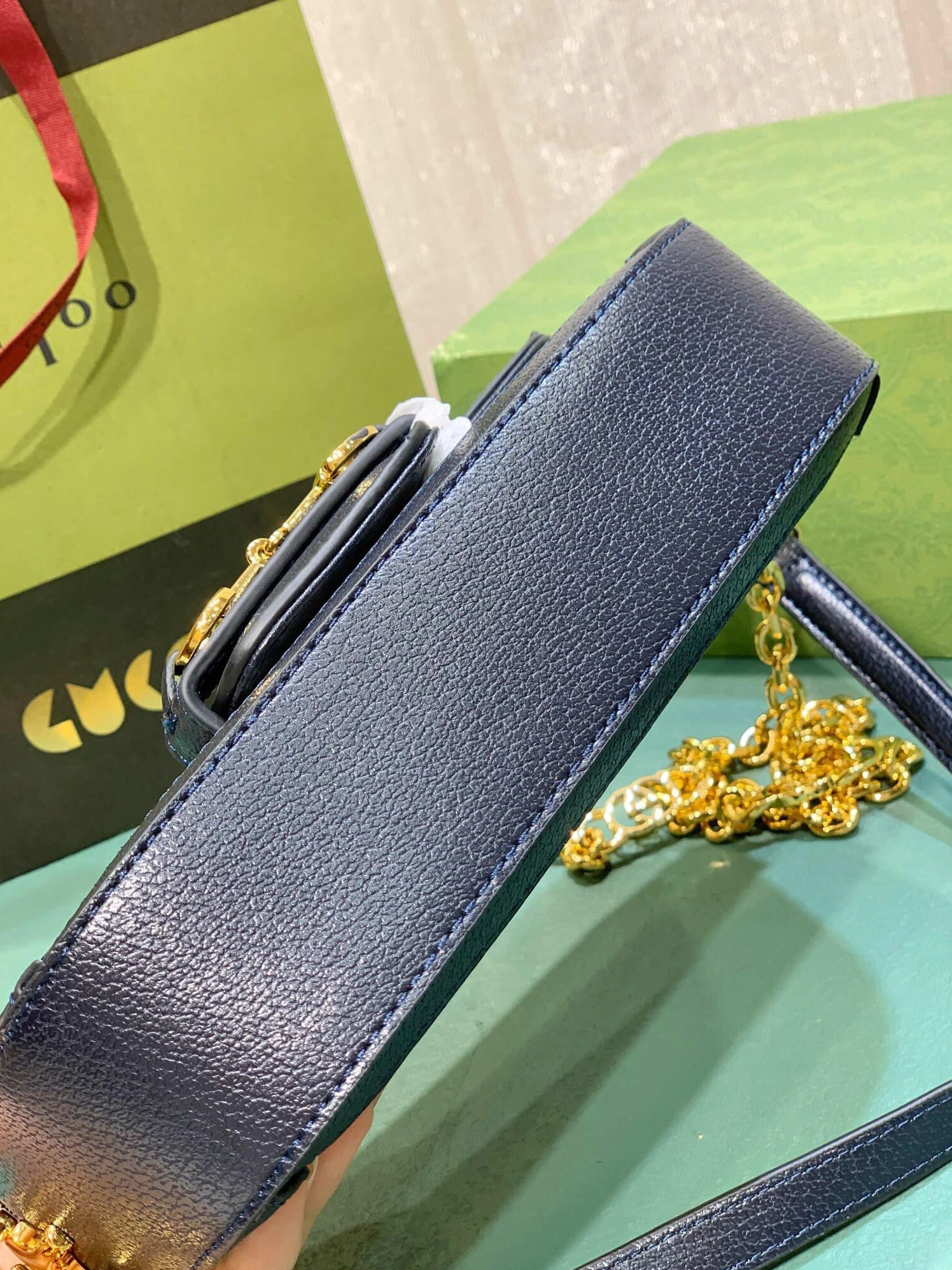 Soft 9987 Gucci AAA Quality Messenger Bags For Women