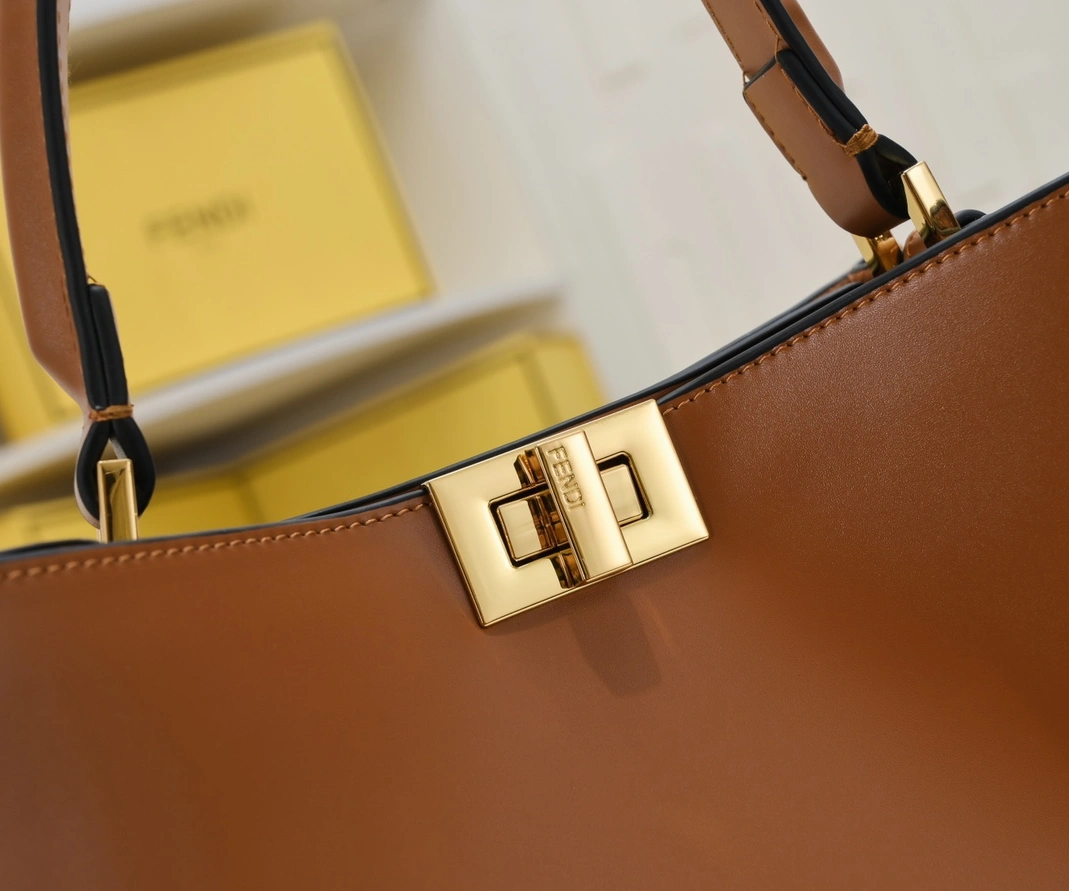 Sophisticated 1012 Fendi AAA Quality Handbags For Women