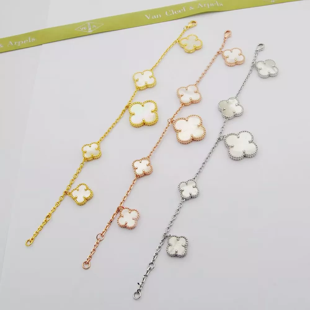 Sophisticated 1137 Van Cleef & Arpels Bracelets For Women
