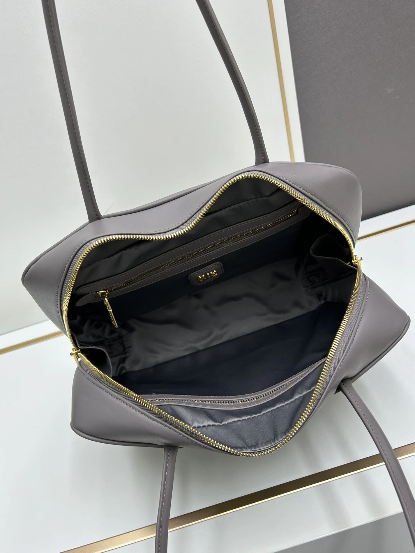 Sophisticated 118 MIU MIU AAA Quality Handbags For Women