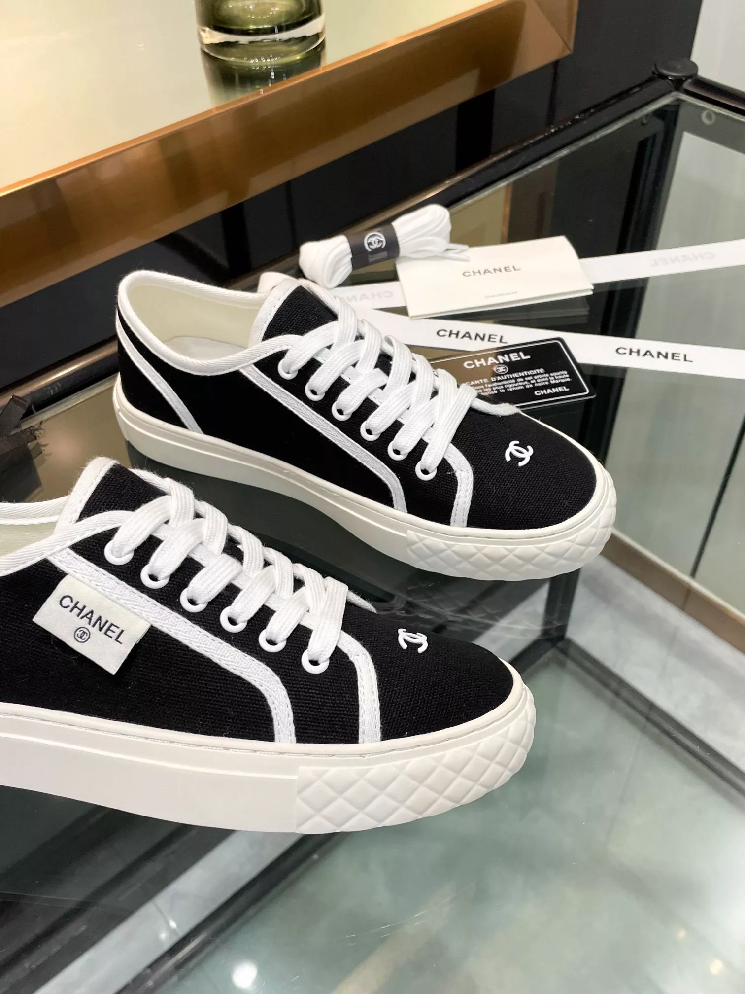 Sophisticated 1304 Chanel Casual Shoes For Women