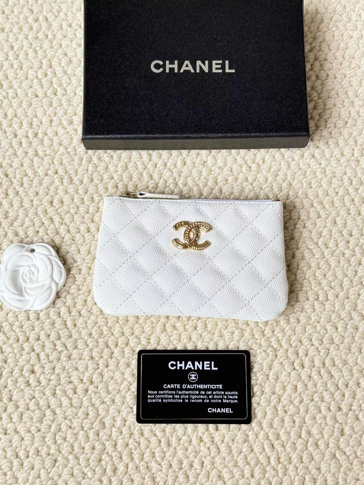 Sophisticated 1353 Chanel Card Case