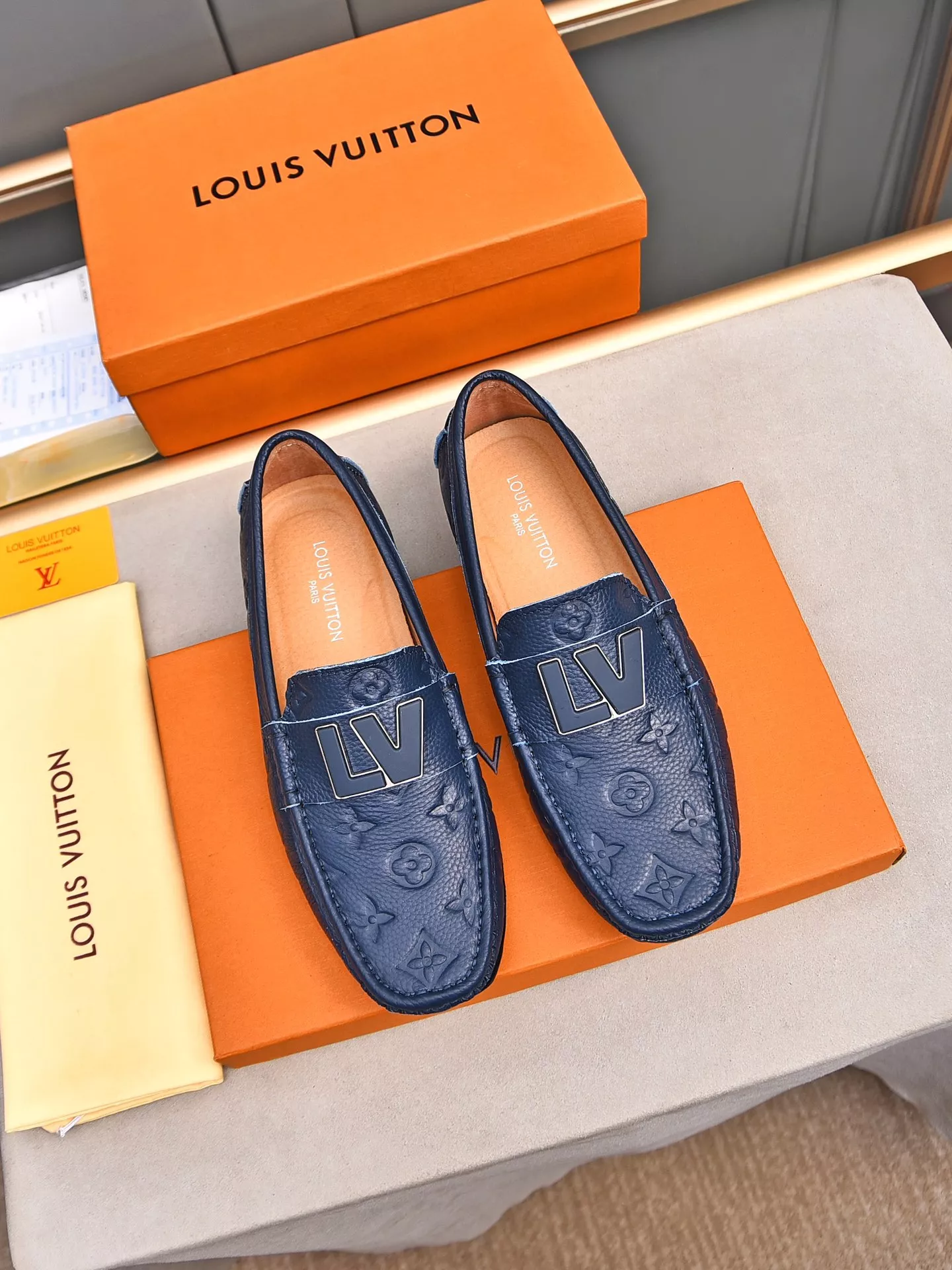 Sophisticated 1499 Louis Vuitton LV Oxfords Shoes For Men