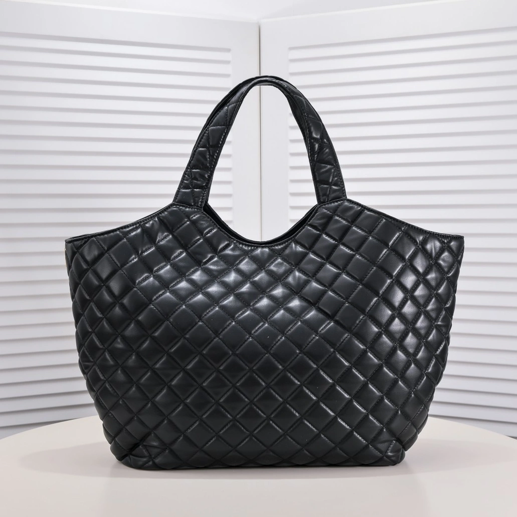 Sophisticated 1511 Chanel AAA Quality Handbags For Women