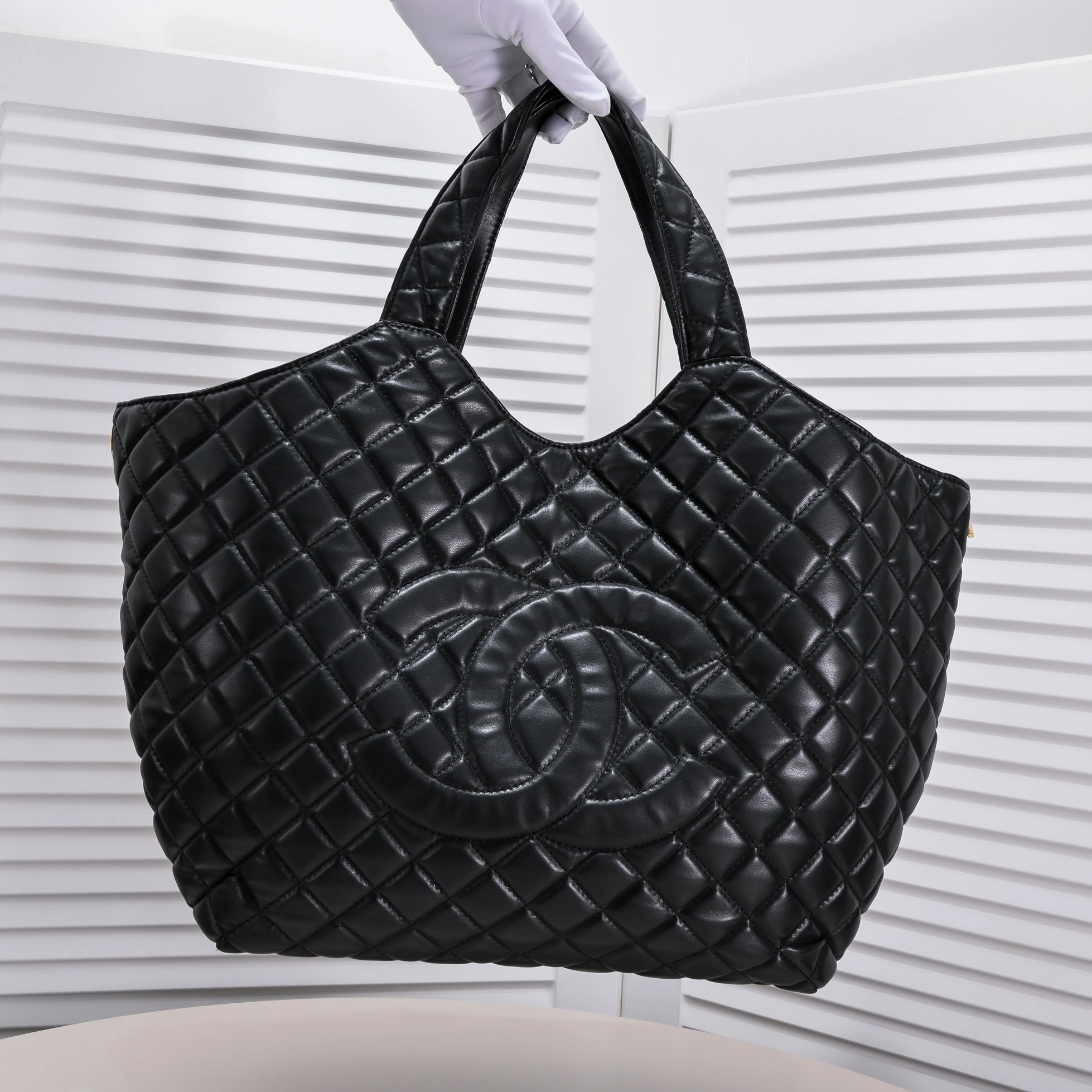 Sophisticated 1511 Chanel AAA Quality Handbags For Women