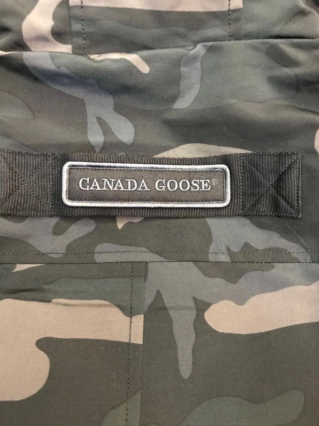 Sophisticated 1609 Canada Goose Down Feather Coat Long Sleeved For Unisex