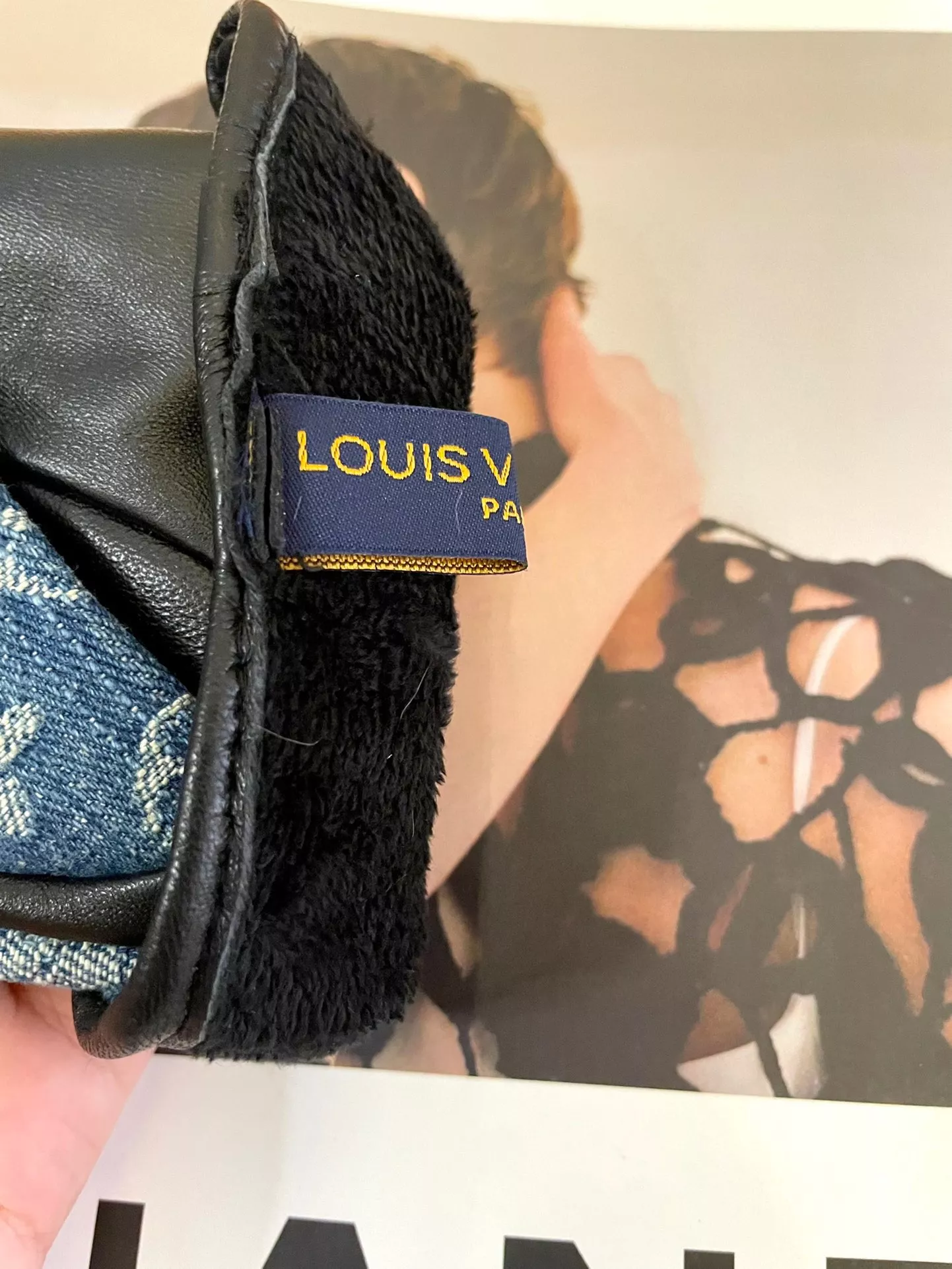 Sophisticated 1771 Louis Vuitton LV Gloves