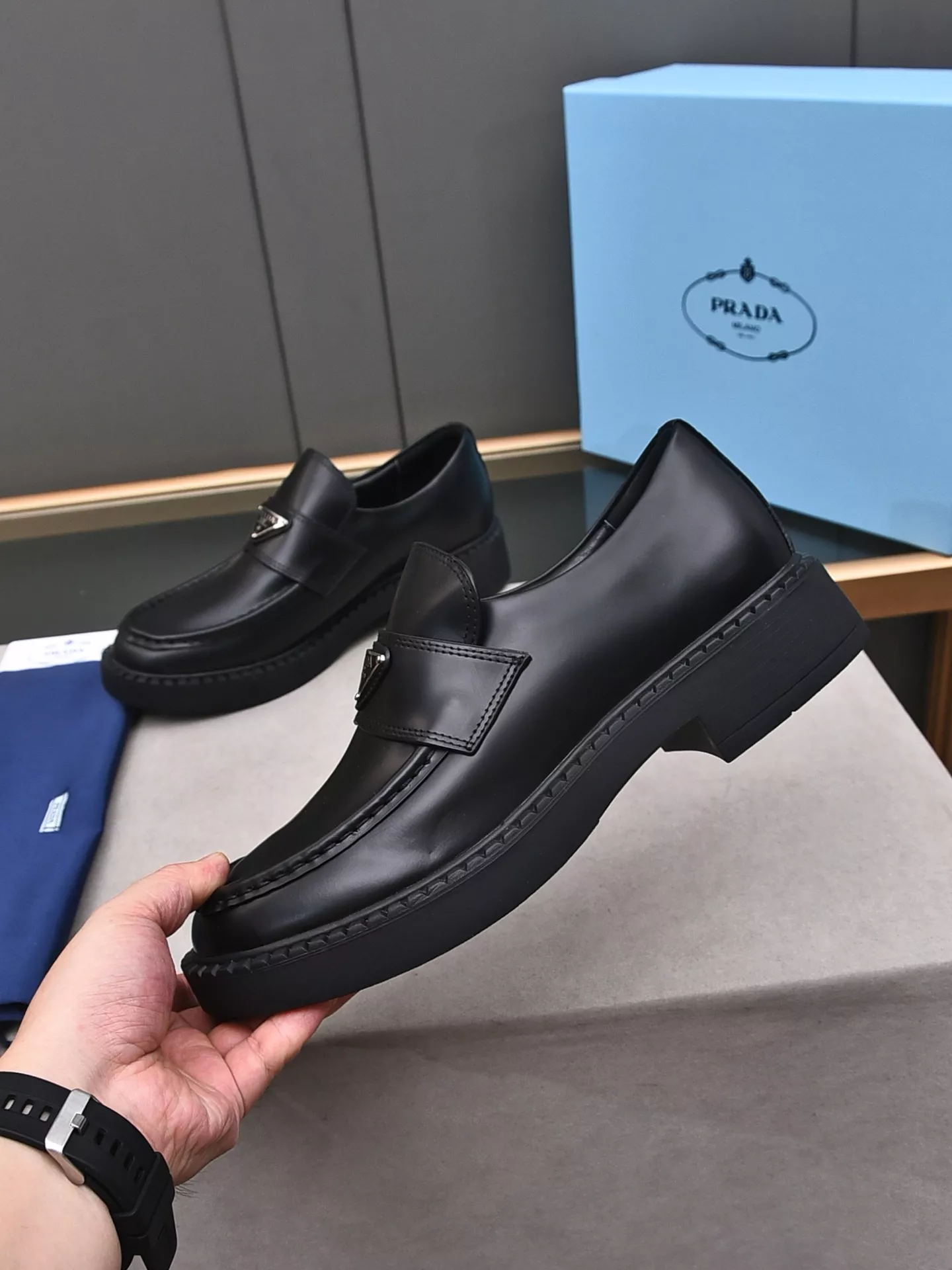 Sophisticated 1854 Prada Leather Shoes For Men