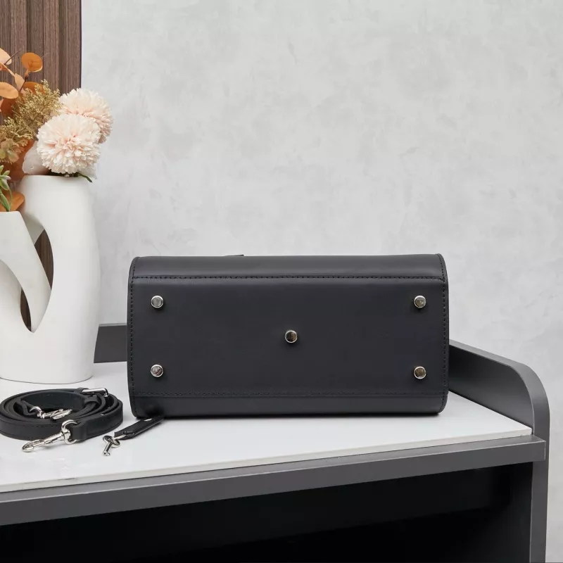 Sophisticated 1879 Yves Saint Laurent AAA Quality Handbags For Women