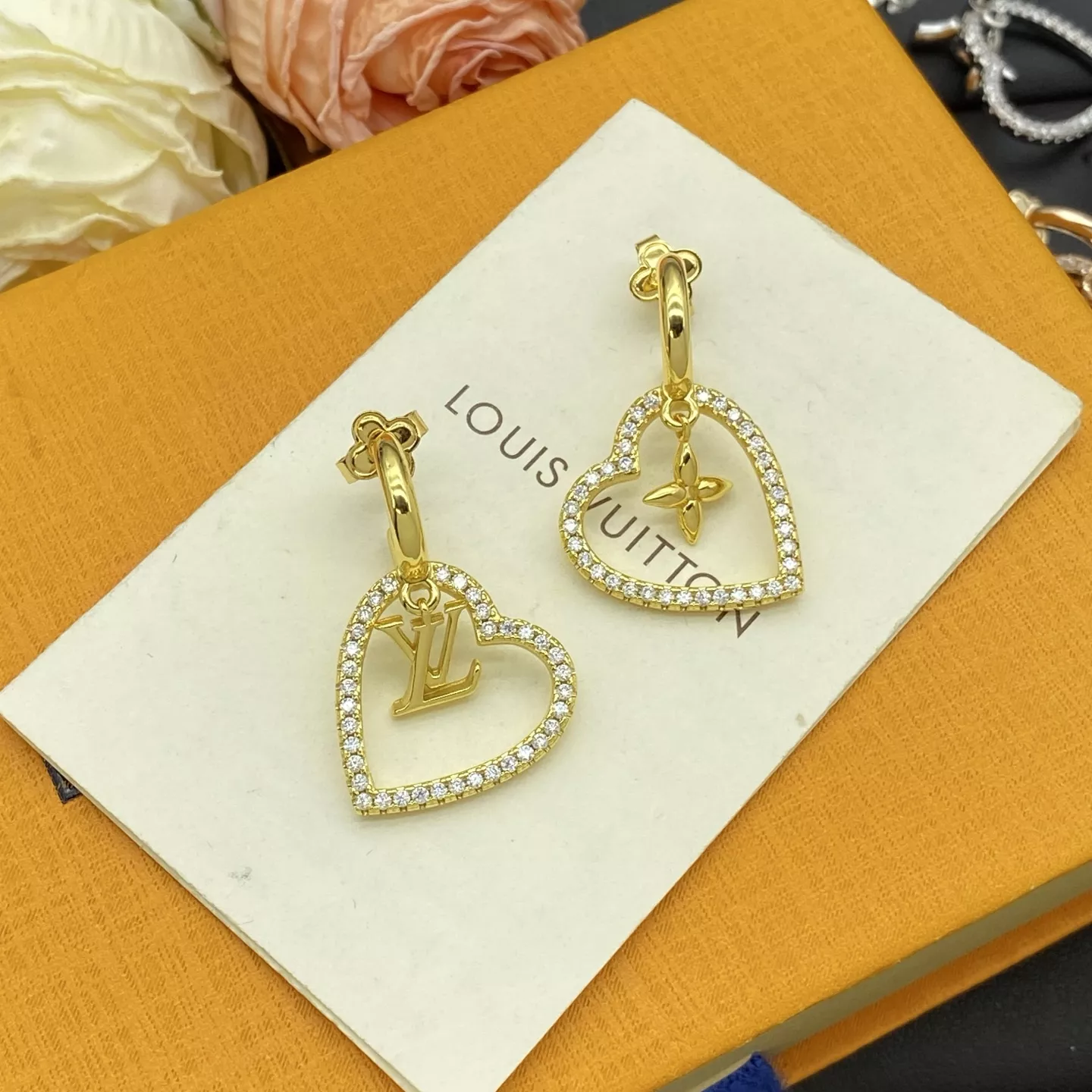 Sophisticated 1909 Louis Vuitton Earrings For Women