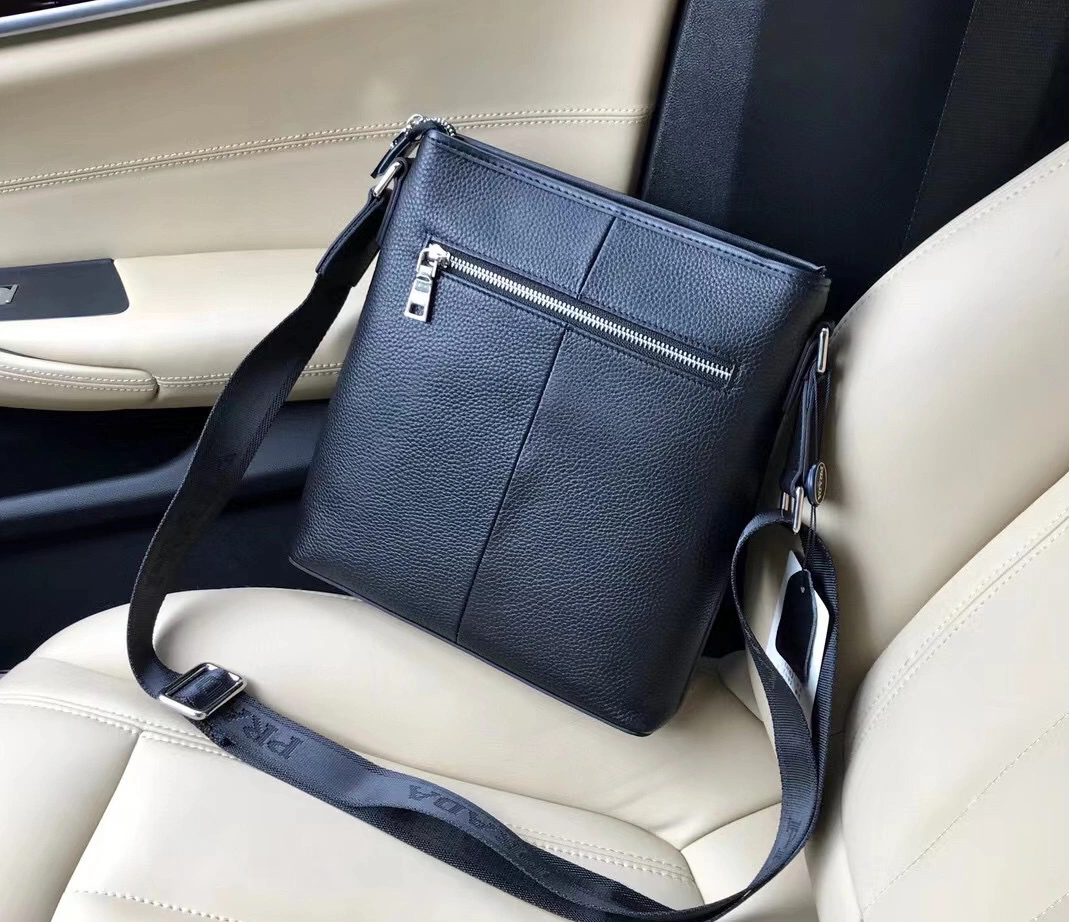 Sophisticated 1993 Prada AAA Man Messenger Bags