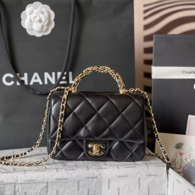Sophisticated 2016 Chanel AAA Quality Messenger Bags For Women