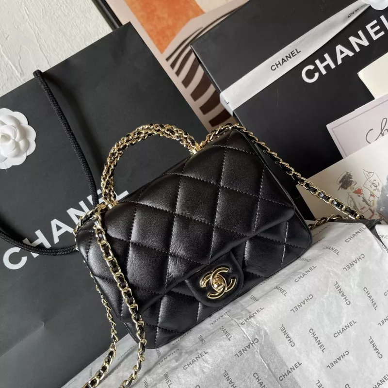 Sophisticated 2016 Chanel AAA Quality Messenger Bags For Women